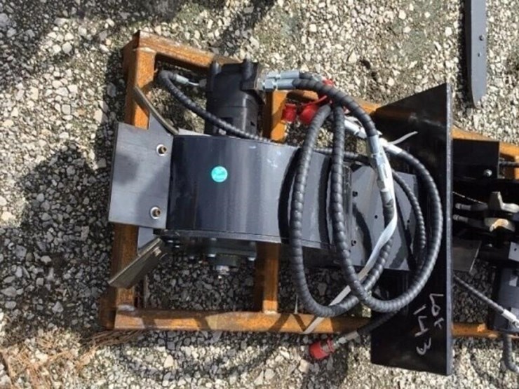 new-giyi-mini-skid-steer-stump-grinder-image-3