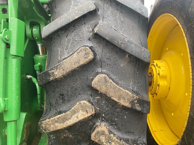 2016-john-deere-8245r-image-49