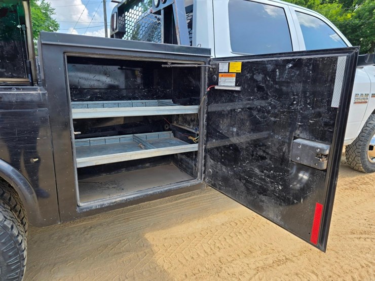 2018-utility-flatbed-image-14