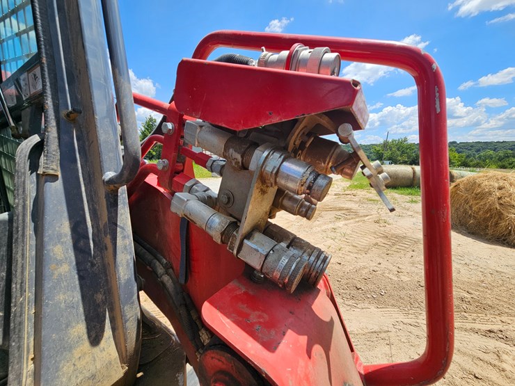 takeuchi-tl10v2-image-75