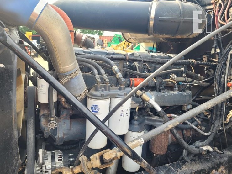 1999-mack-cl713-image-19