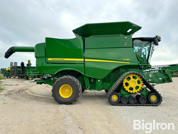 2022-john-deere-s780-image-4
