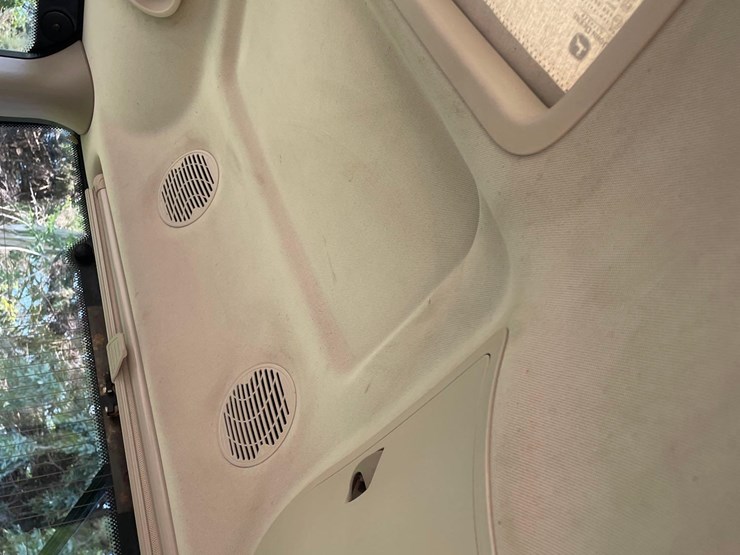 2014-john-deere-6210r-image-66