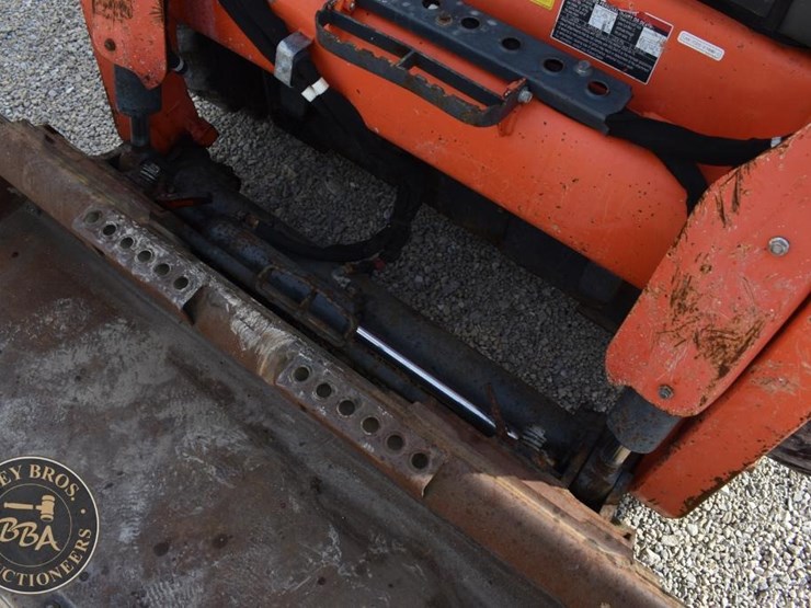 2020-kubota-ssv65-image-25