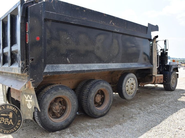 1996-mack-rd688s-image-22