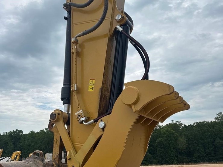 caterpillar-325flcr-image-12