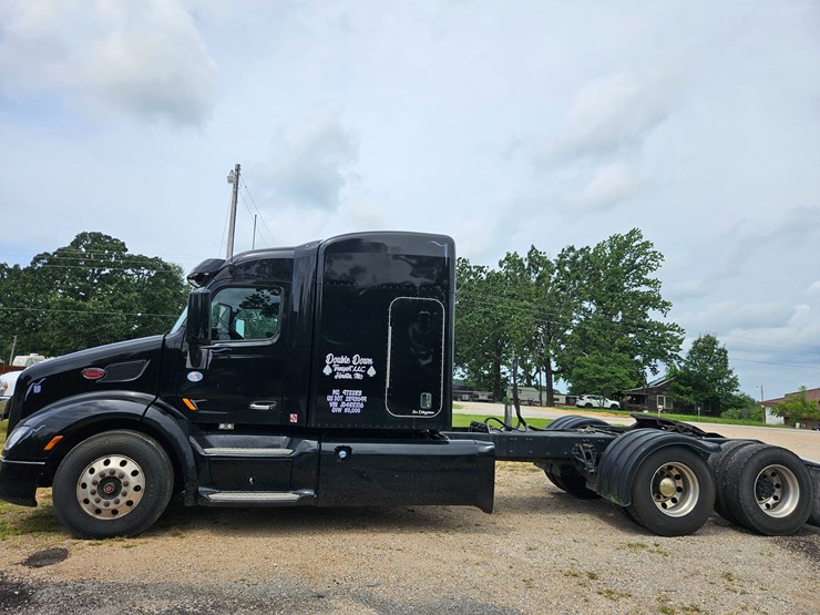 2018-peterbilt-579-image-6