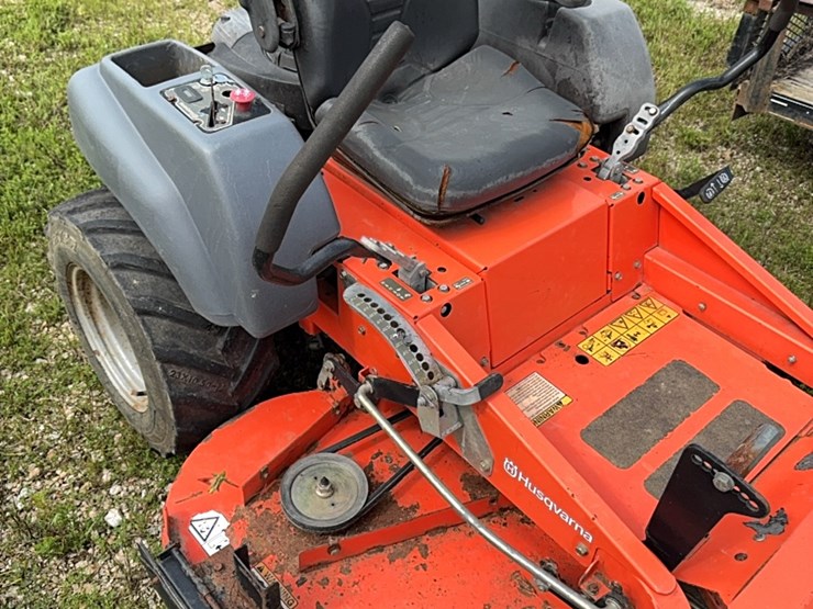 husqvarna-zero-turn-mower￼-image-2