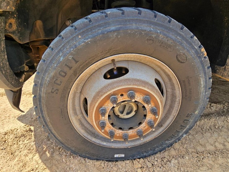 2019-ford-f550-image-34