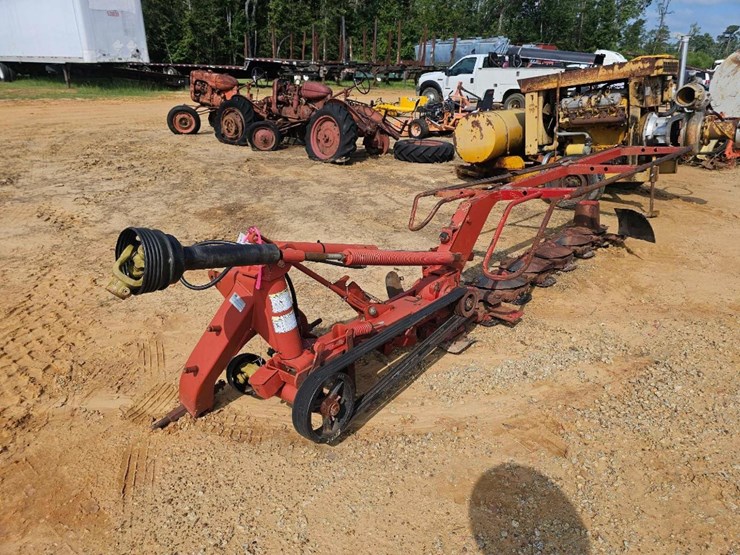 new-holland-616-image-3