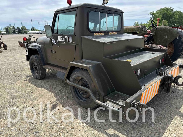 10701---(1985)-jeep-flightline-diesel-tow-truck-4x2-(vin#-3v0a24xxem000532)-image-8