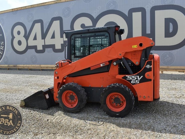 2020-kubota-ssv65-image-8