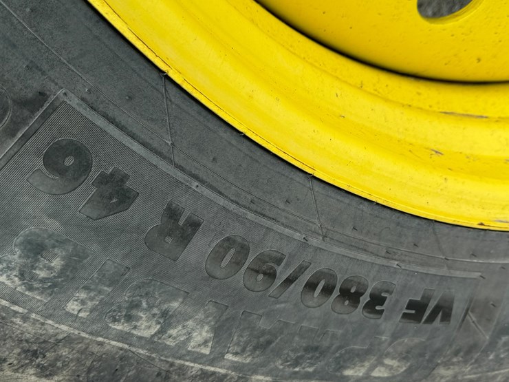 2018-john-deere-r4038-image-18