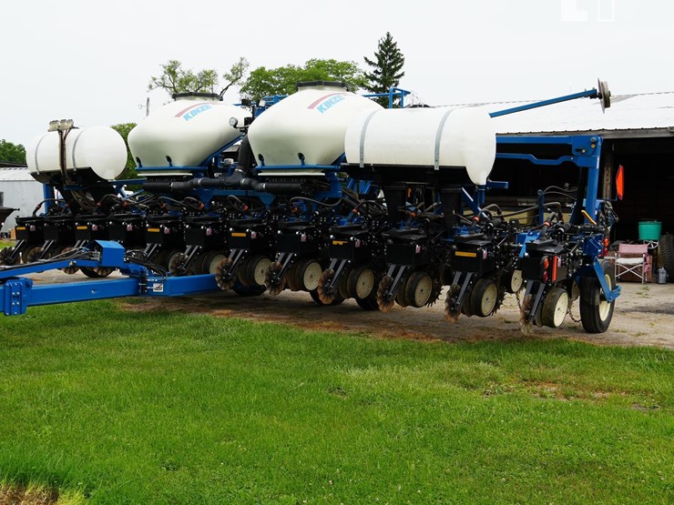 2013-kinze-3600asd-image-16