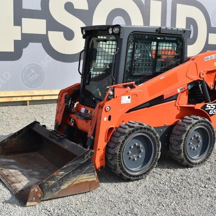 2020 KUBOTA SSV65