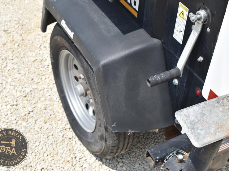 2019-allmand-bros-night-lite-v-series-image-18