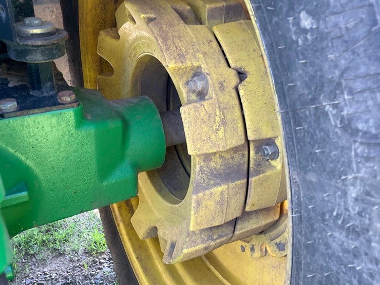 2014-john-deere-6210r-image-57