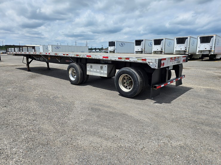2015-great-dane-48'-x-102"-image-26