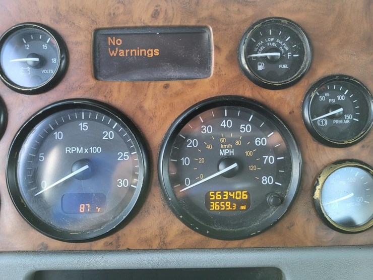 2008-peterbilt-384-image-48