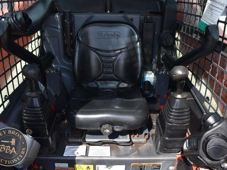 2020-kubota-ssv65-image-38