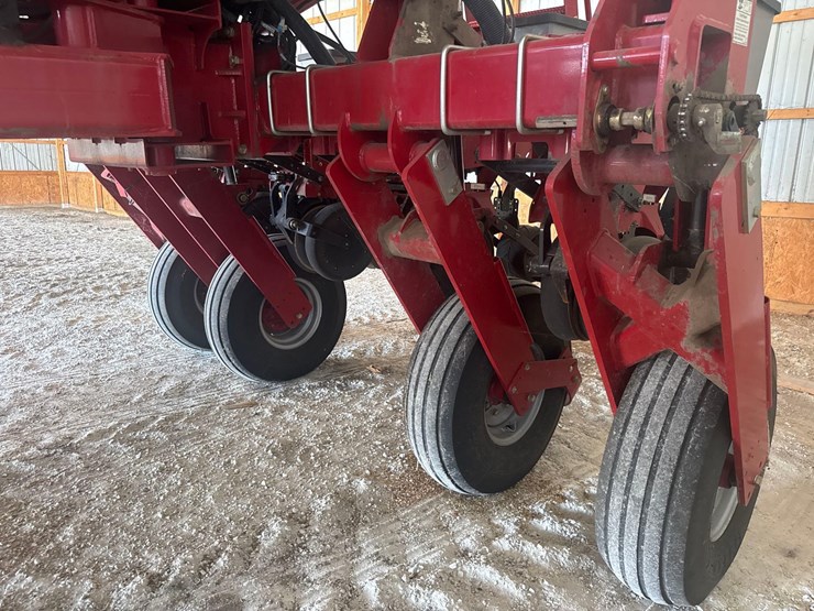 2010-case-ih-1250-image-19
