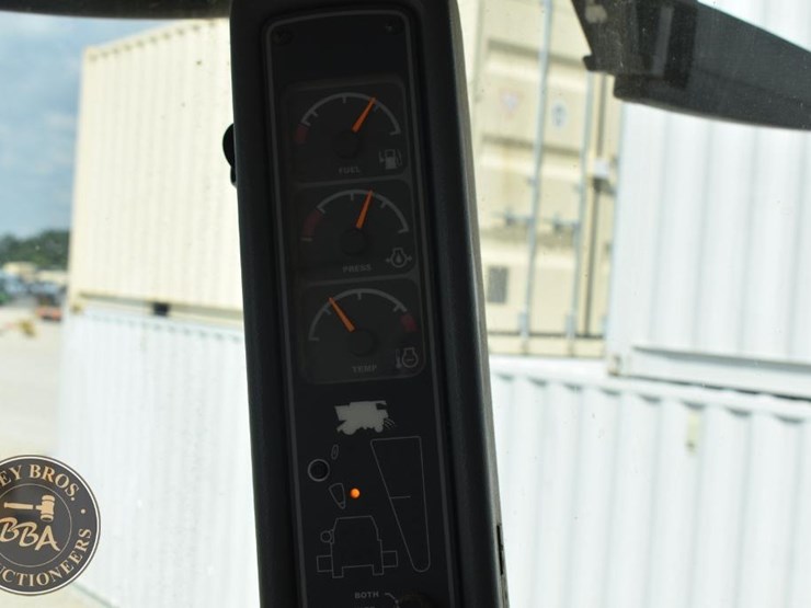 2007-massey-ferguson-9690-image-48