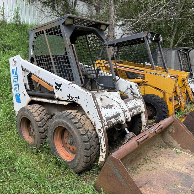 BOBCAT 753