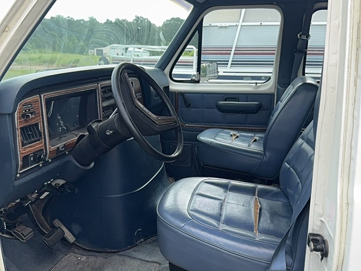 1990-ford-club-wagon-xl-image-6