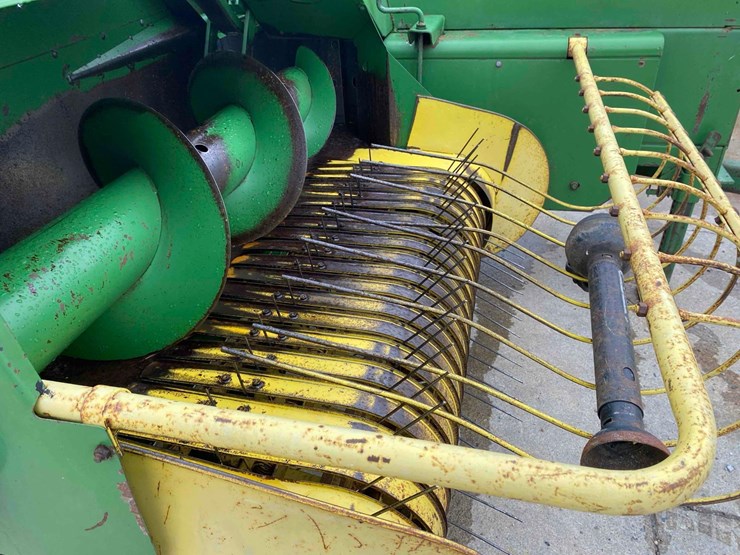 john-deere-336-baler-image-13
