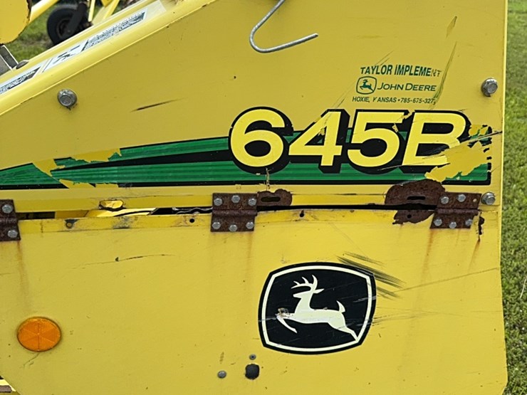john-deere-windrow-forage-header-image-7