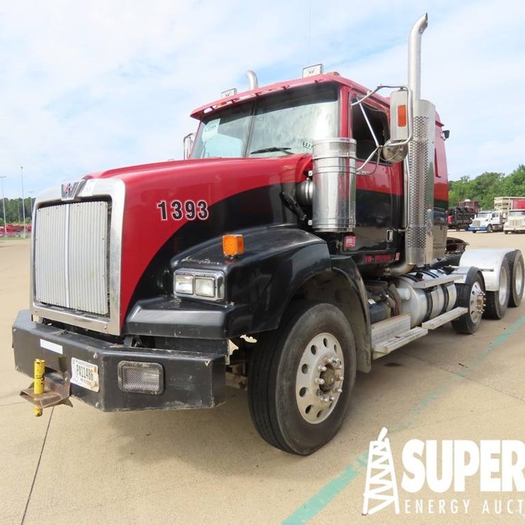 2011 WESTERN STAR 4900