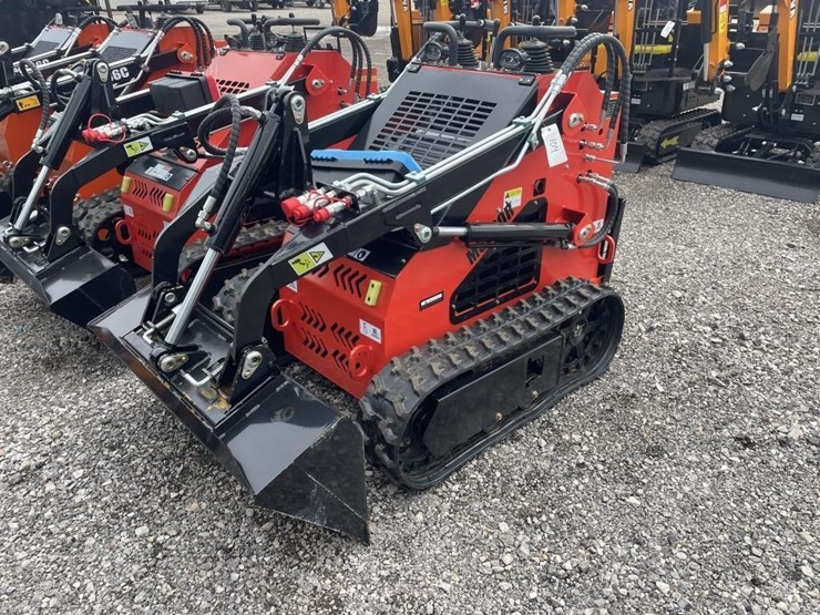 new-mms-skid-steer-loader-image-11