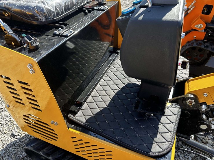 mini-excavator-image-6
