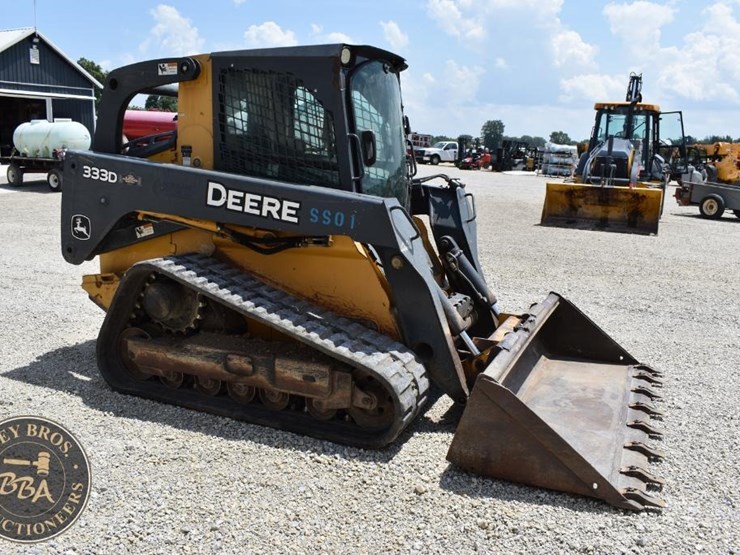 2012-deere-333d-image-16