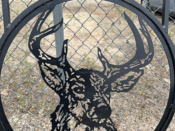 two-8-foot-gates-with-whitetail-image-3
