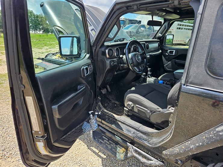 2021-jeep-wrangler-image-37
