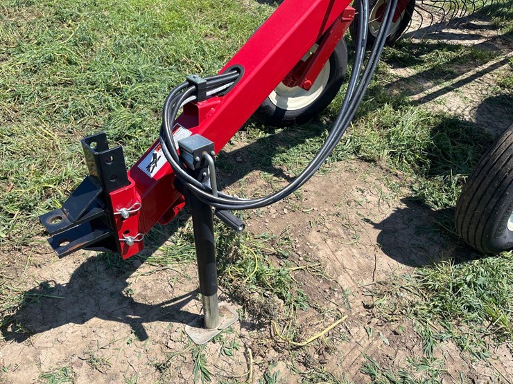 2023-h&s-14-wheel-v-rake-1-owner-image-5