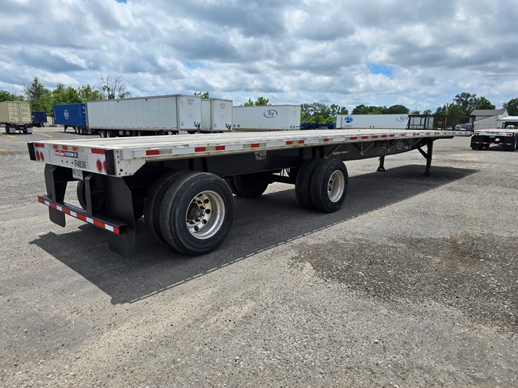 2015-great-dane-48'-x-102"-image-36