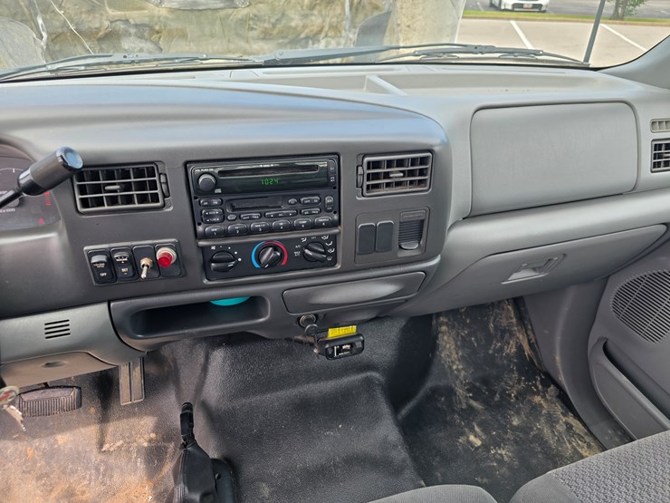 2004-ford-f650-image-76