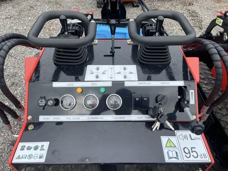 new-mms-skid-steer-loader-image-3
