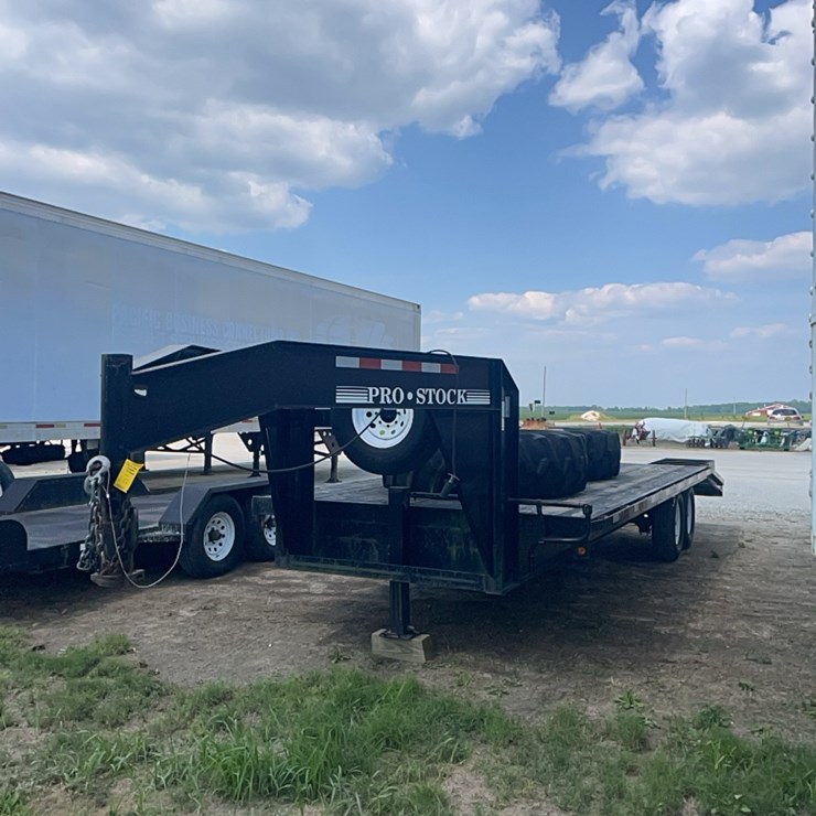2003 Pro Stock Deckover 18' Trailer