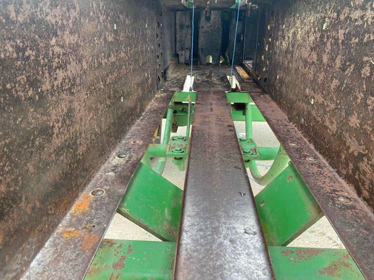 john-deere-336-baler-image-24