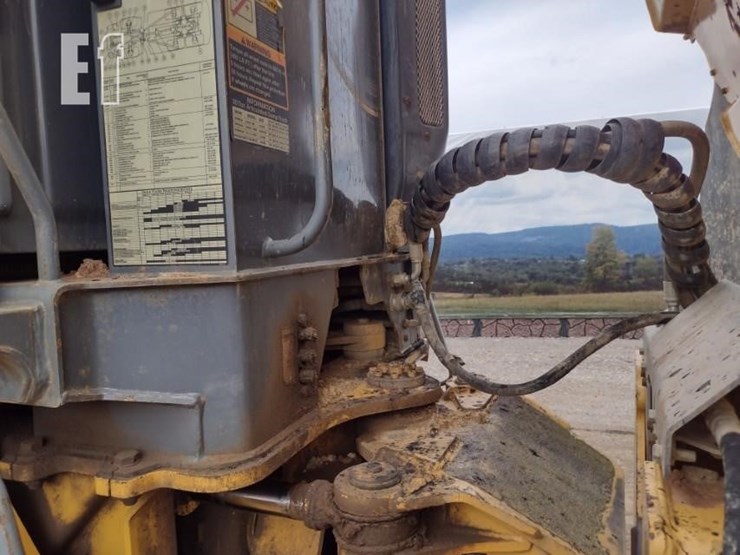 deere-300d-image-26