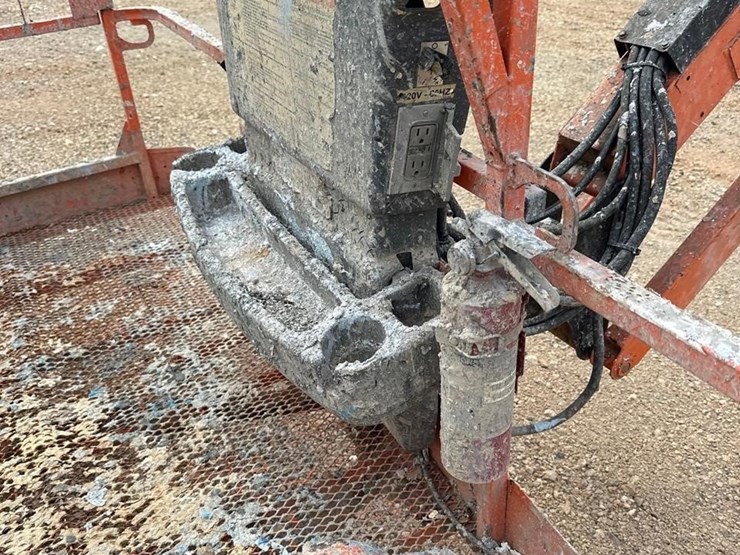 2014-jlg-660sj-image-14