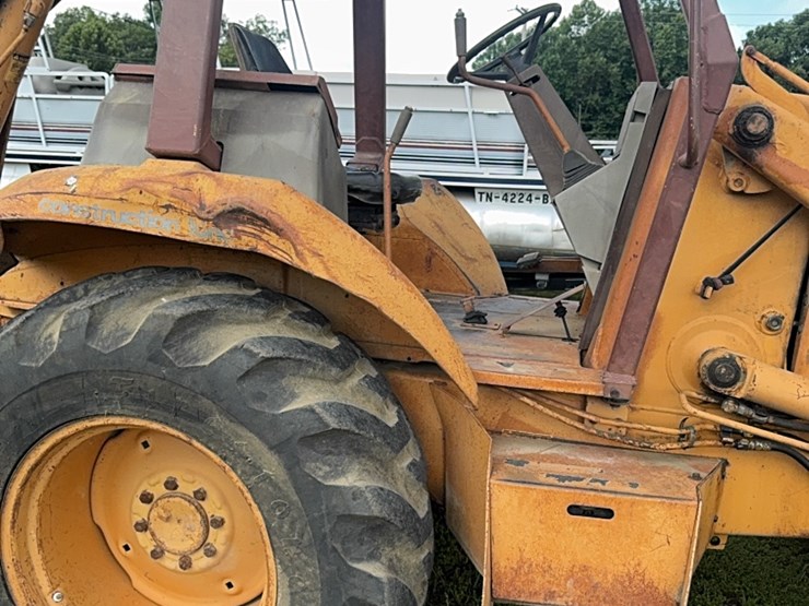 case-backhoe-image-4