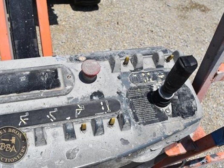 2016-jlg-450aj-image-34