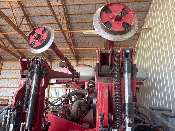 2010-case-ih-1250-image-12