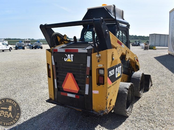 2018-caterpillar-262d-image-17