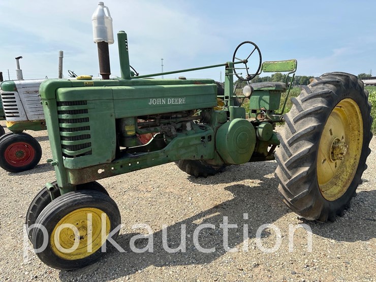 john-deere-b-image-3