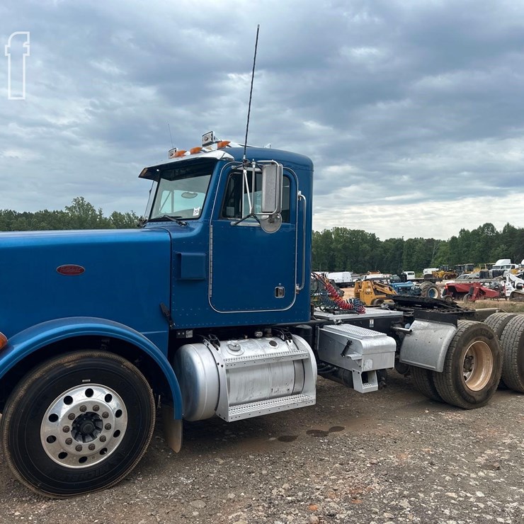 2001 PETERBILT 378